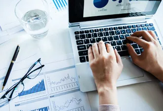 Investire in borsa è un'attività che presenta vantaggi ma anche rischi